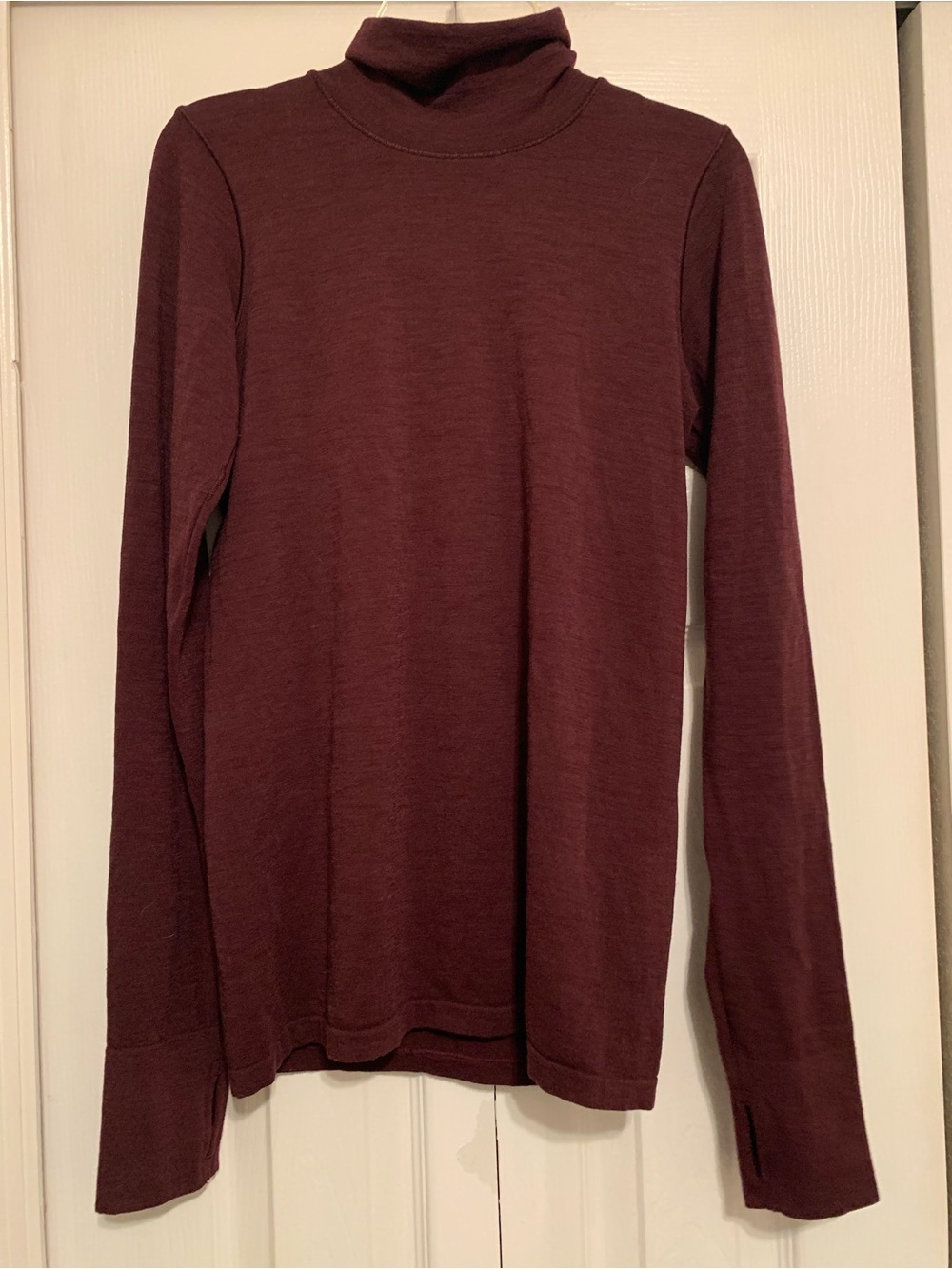 Athleta Womens Foresthill Merino Wool Ascent Turtleneck Size Small Maroon